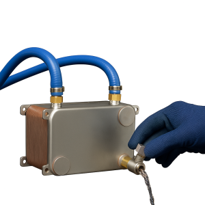 تخلیه آب درون مبدل حرارتی